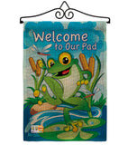 Frog - Pets Nature Vertical Impressions Decorative Flags HG110041 Made In USA